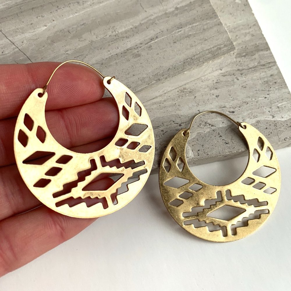NEW~ Sundance Cut Out Hoop Earrings - Picture 2 of 8